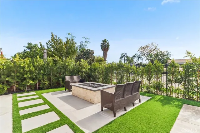 $1,749,950 | 8006 Lloyd Avenue, North Hollywood, CA 91605