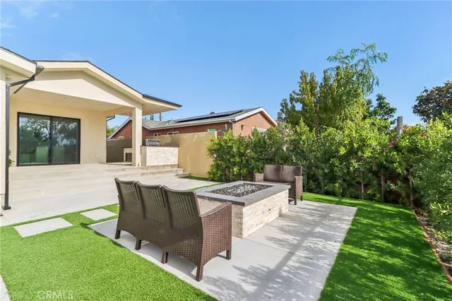 $1,749,950 | 8006 Lloyd Avenue, North Hollywood, CA 91605