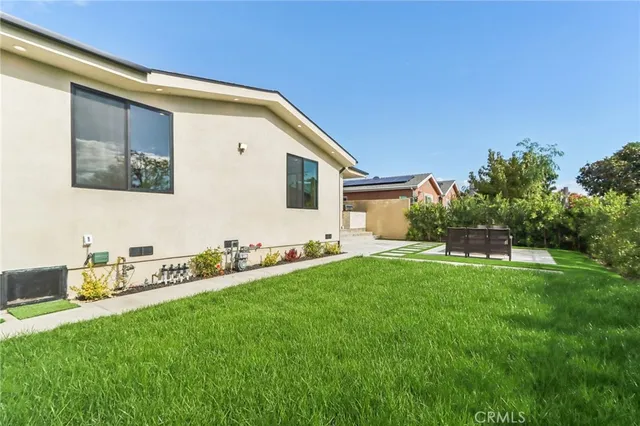 $1,749,950 | 8006 Lloyd Avenue, North Hollywood, CA 91605