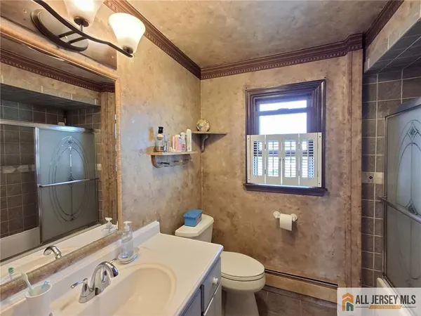 $760,000 | 33 Nickel Avenue, Sayreville, NJ 08872