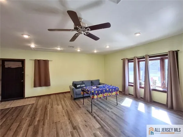 $760,000 | 33 Nickel Avenue, Sayreville, NJ 08872