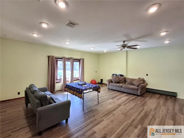 $760,000 | 33 Nickel Avenue, Sayreville, NJ 08872