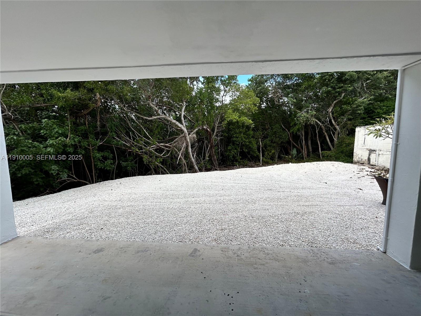 184 Adobe Casa Ct Drive, Unit 184 Tavernier, FL 33070 - Photo 8 of 9 a view of a large window with yard view