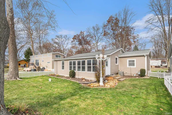 $205,900 | 5445 West Warren Street, Claypool, IN 46510