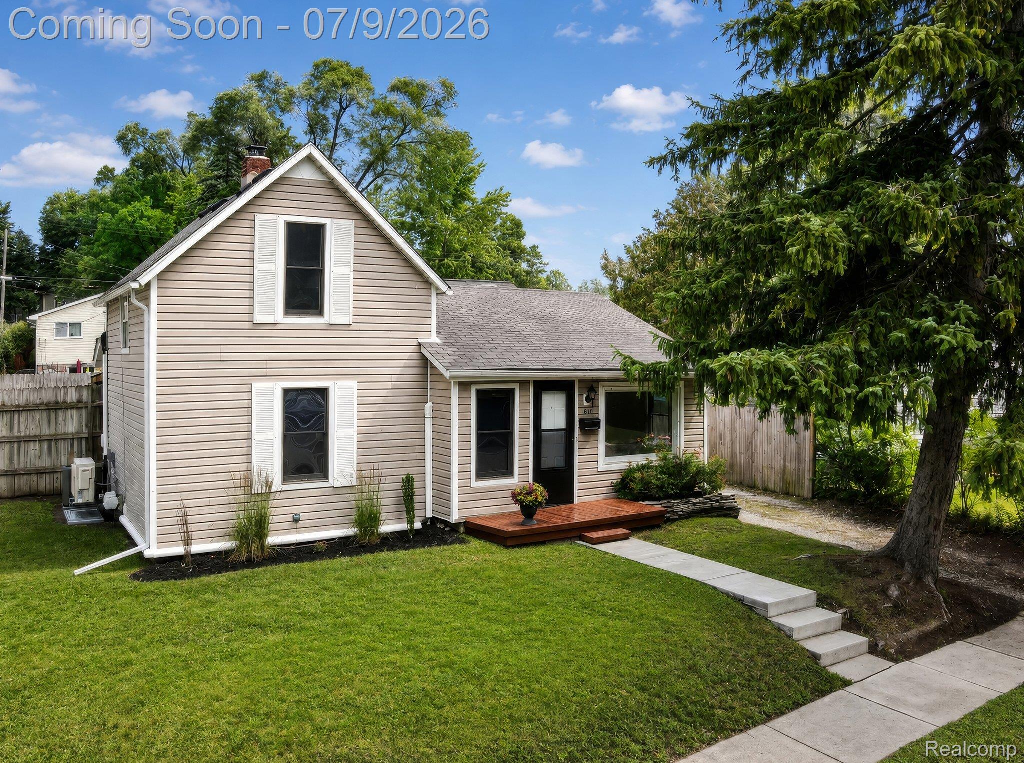 610 Quarter Street Rochester, MI 48307 - Photo 36 of 43 IMG_4895.jpeg