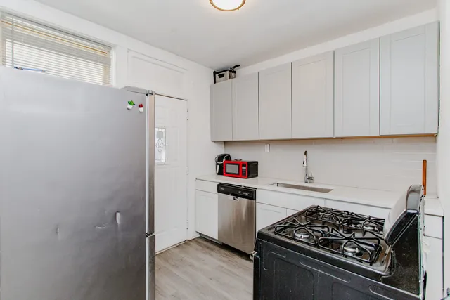 $135,000 | 1703 West Wallen Avenue, Unit 1C, Chicago, IL 60626