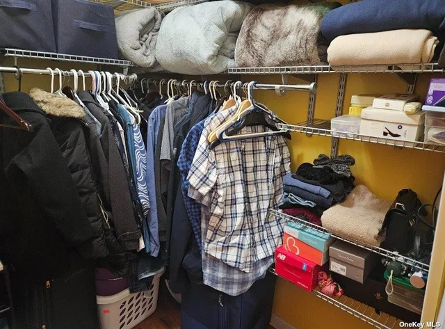 $1,100,000 | 2298 Loring Place North | University Heights