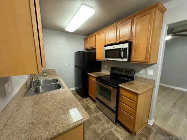 $307,000 | 2360 Paseo De Laura, Unit 16, Oceanside, CA 92056