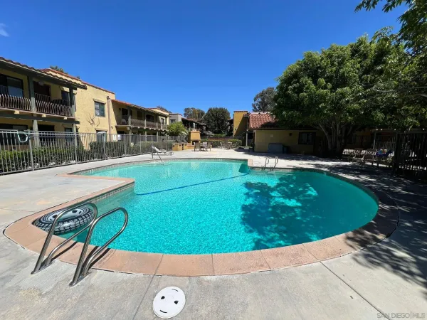 $307,000 | 2360 Paseo De Laura, Unit 16, Oceanside, CA 92056