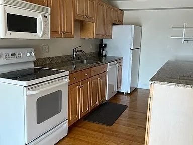 615 Main Street, Unit 7 Barnstable, MA 02601 - Photo 6 of 29