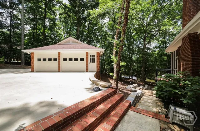 $689,000 | 320 Millstone Circle, Athens, GA 30605