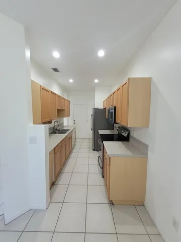 $2,400 | 303 Seminole Palms Drive, Greenacres, FL 33463