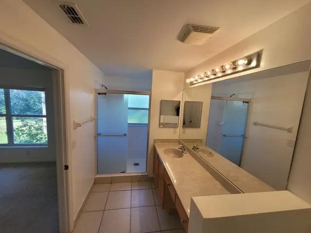 $2,400 | 303 Seminole Palms Drive, Greenacres, FL 33463