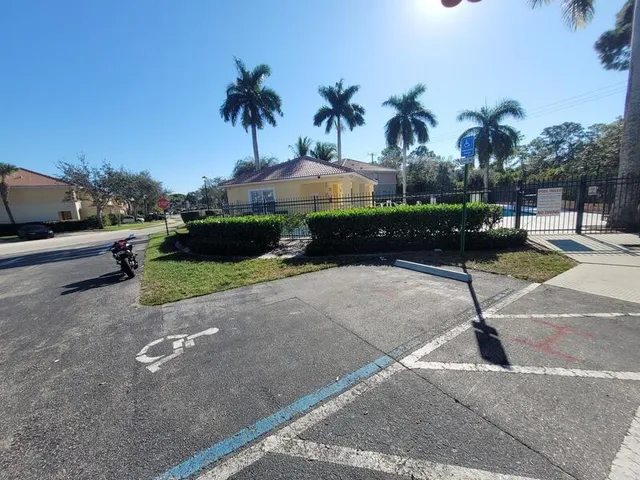 $2,400 | 303 Seminole Palms Drive, Greenacres, FL 33463