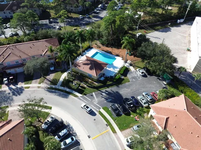 $2,400 | 303 Seminole Palms Drive, Greenacres, FL 33463