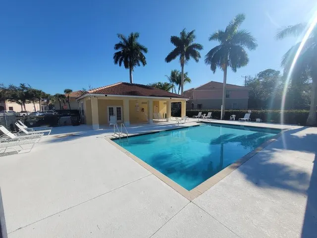 $2,400 | 303 Seminole Palms Drive, Greenacres, FL 33463