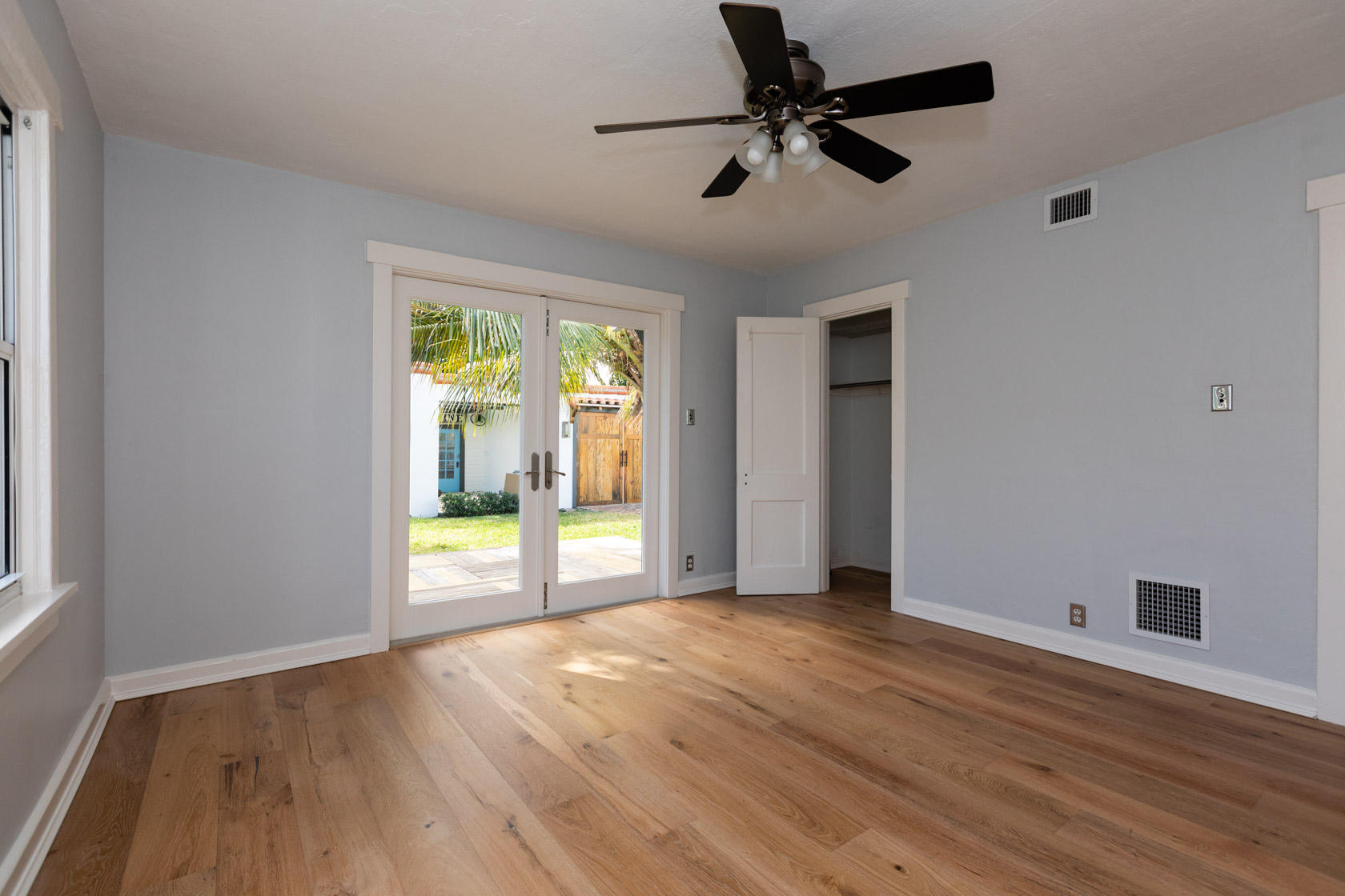 522 Hampton Road West Palm Beach, FL 33405 - Photo 33 of 44 Master