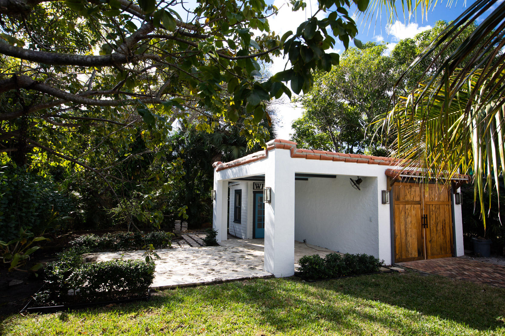 522 Hampton Road West Palm Beach, FL 33405 - Photo 35 of 44 Detached Garage/Covered Veranda