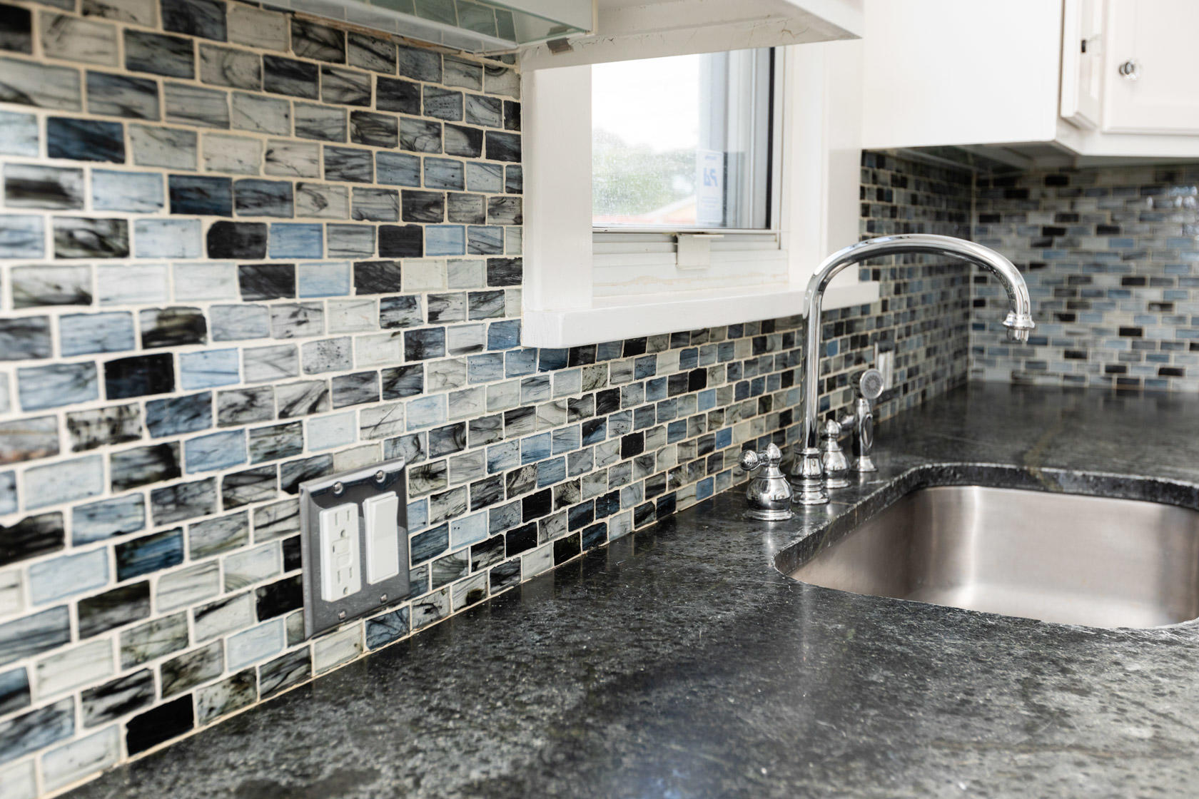 522 Hampton Road West Palm Beach, FL 33405 - Photo 8 of 44 Kitchen 3