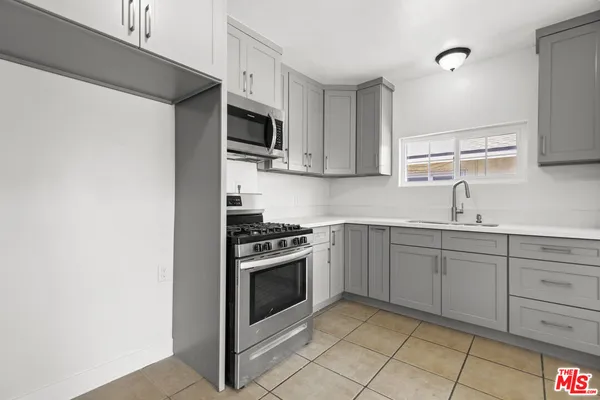 $999,000 | 10823 Cantara Street, Sun Valley, CA 91352