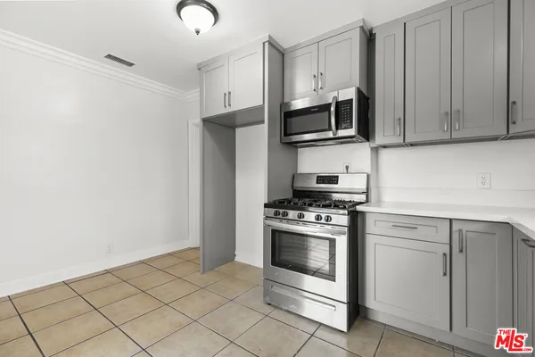 $999,000 | 10823 Cantara Street, Sun Valley, CA 91352