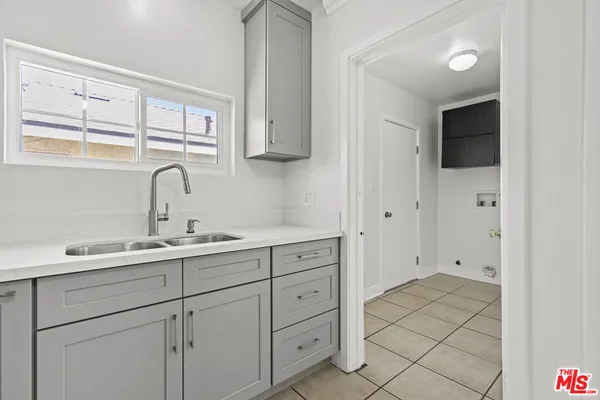 $999,000 | 10823 Cantara Street, Sun Valley, CA 91352