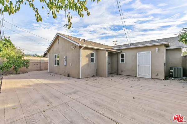 $999,000 | 10823 Cantara Street, Sun Valley, CA 91352