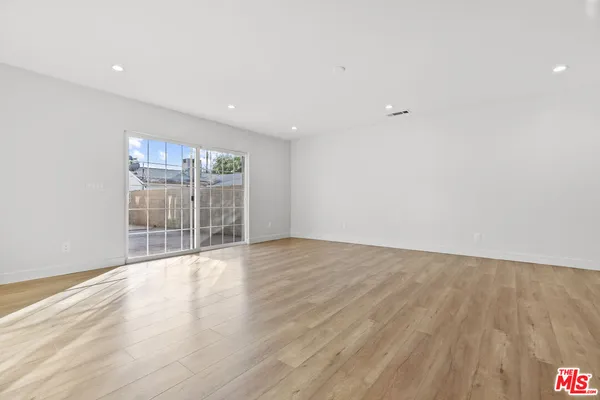 $999,000 | 10823 Cantara Street, Sun Valley, CA 91352