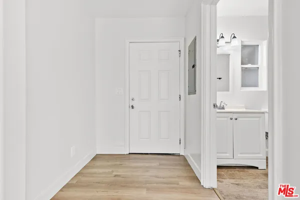 $999,000 | 10823 Cantara Street, Sun Valley, CA 91352