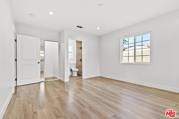 $999,000 | 10823 Cantara Street, Sun Valley, CA 91352