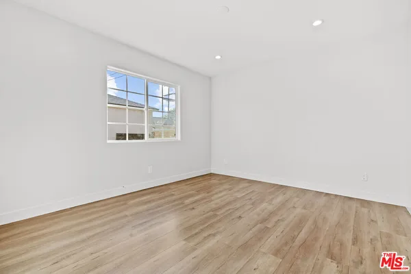 $999,000 | 10823 Cantara Street, Sun Valley, CA 91352