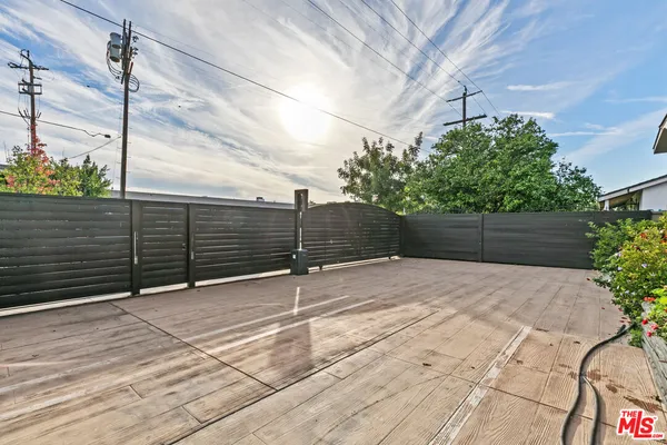 $999,000 | 10823 Cantara Street, Sun Valley, CA 91352