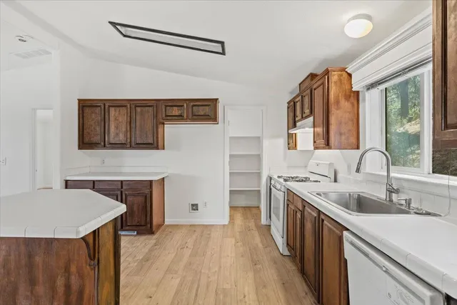 $339,900 | 6540 Casa Contenta Drive, Somerset, CA 95684