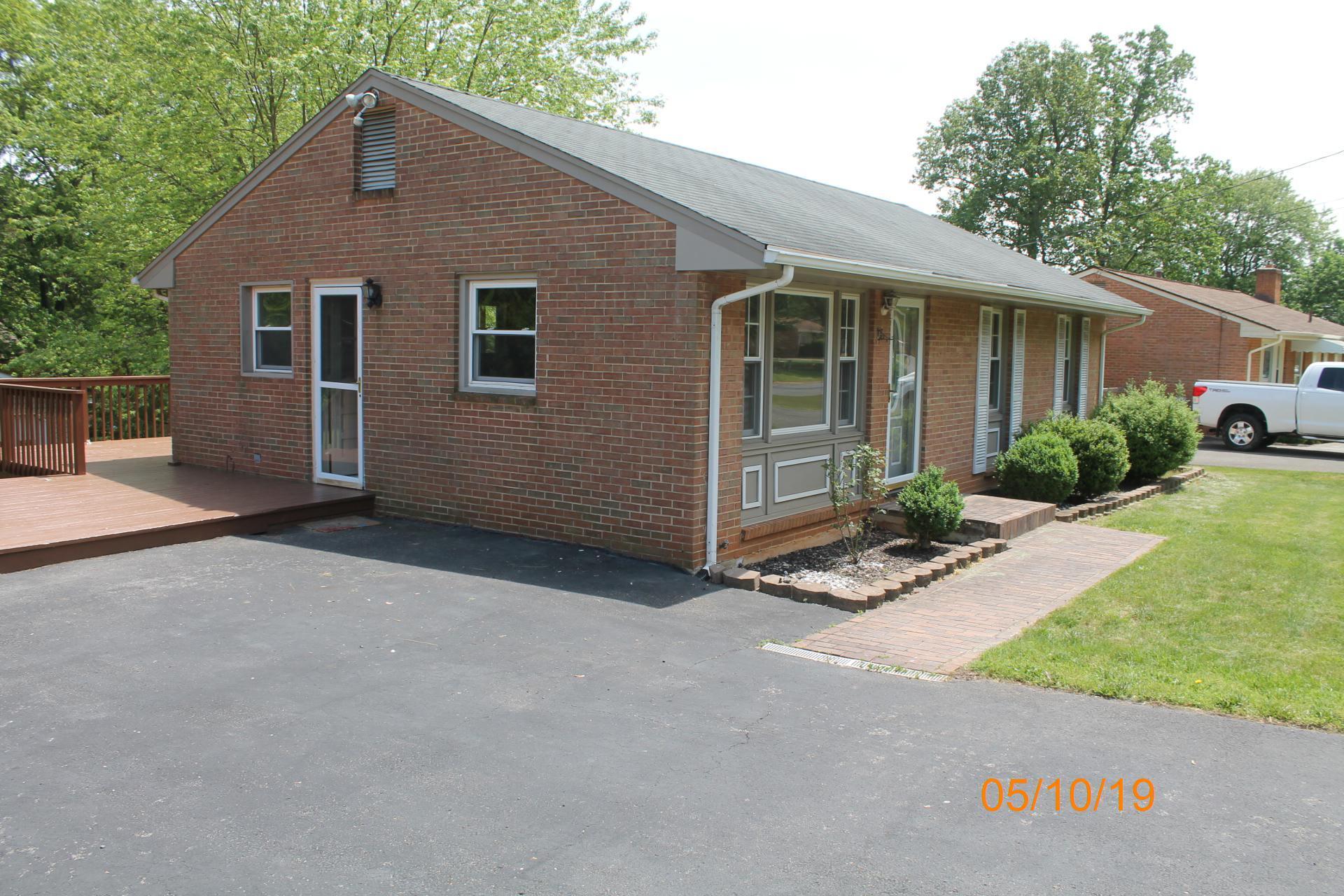 745 Kenyon Road Vinton, VA 24179 - Photo 11 of 52 a front view of a house with garden