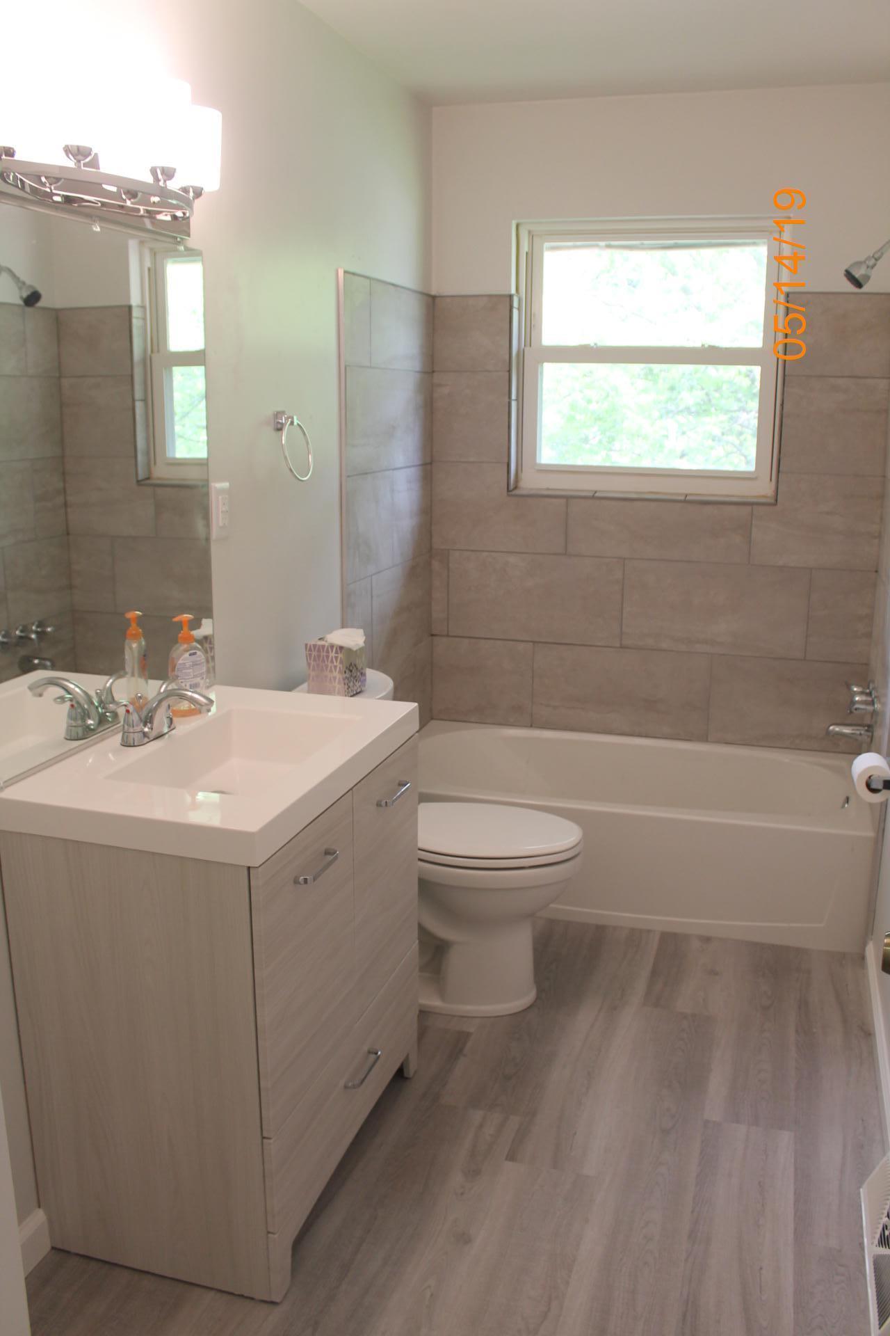 745 Kenyon Road Vinton, VA 24179 - Photo 38 of 52 a bathroom with a sink toilet and shower