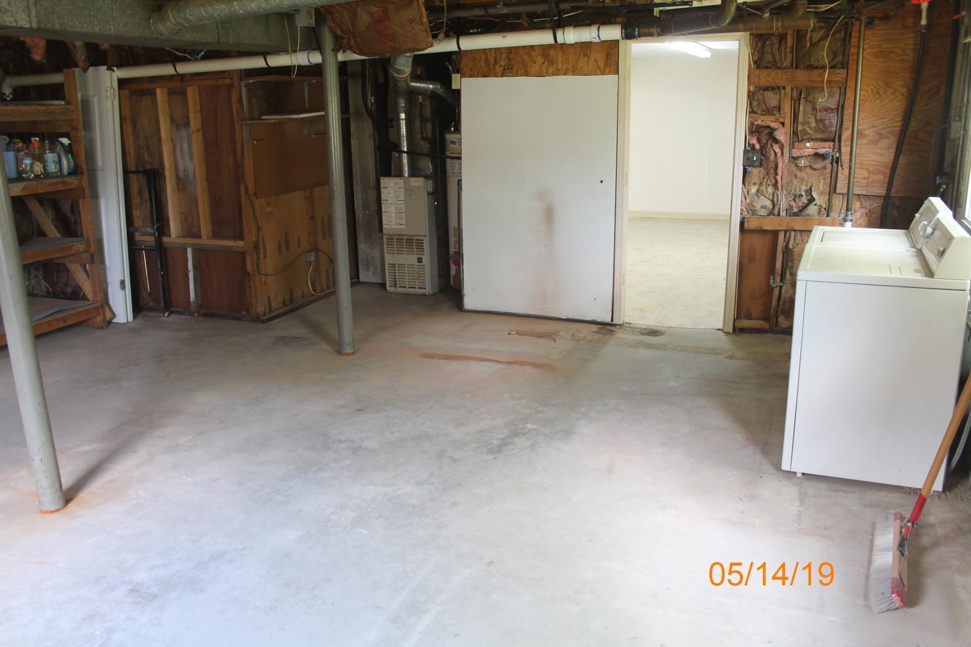 745 Kenyon Road Vinton, VA 24179 - Photo 44 of 52 a view of walk in closet with clothes and shoes