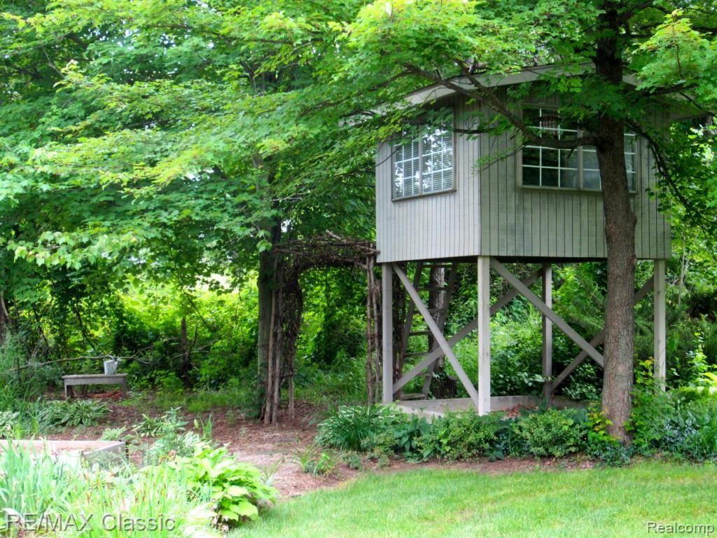 1461 Middle Road Highland, MI 48357 - Photo 43 of 44 1461 Pole Barn 014.jpg