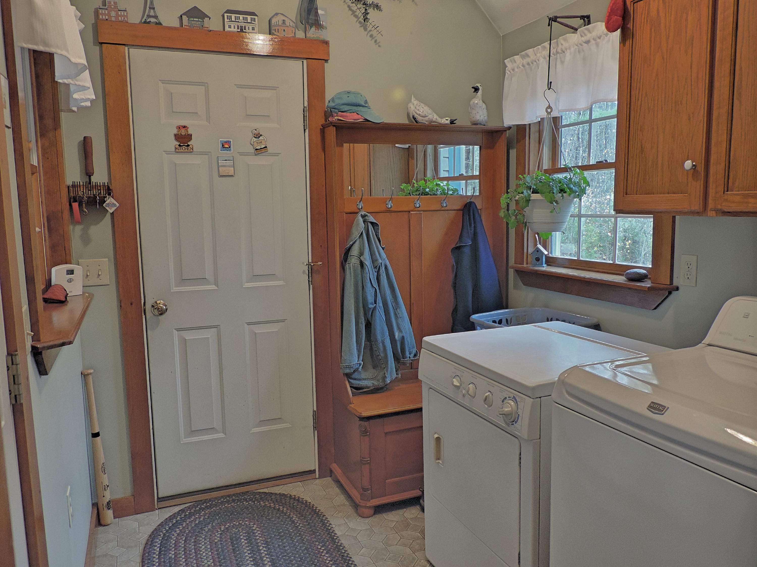 35 Bog Road York, ME 03909 - Photo 20 of 24 Mud Room