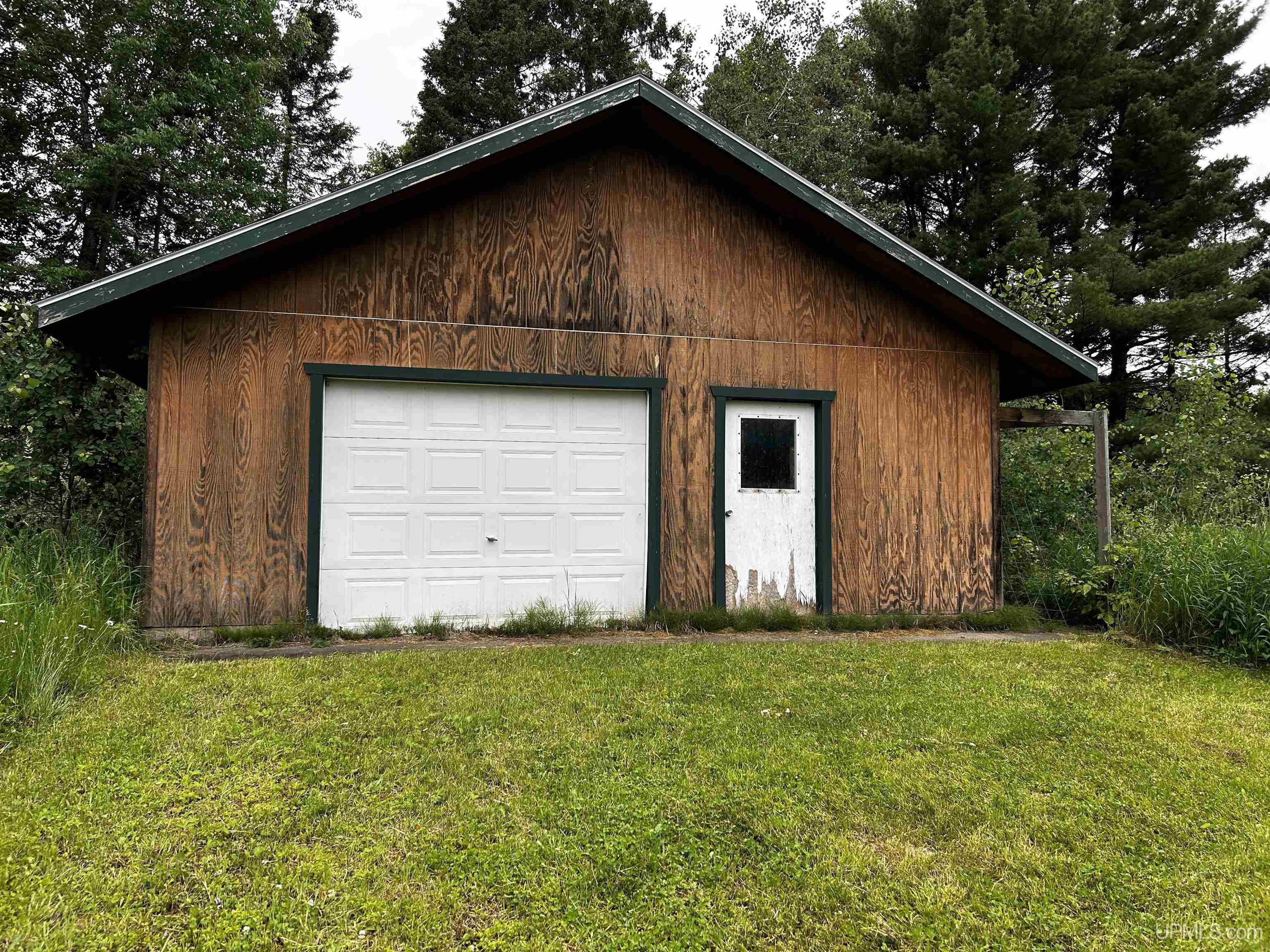 N8803 East End Road Ironwood, MI 49938 - Photo 52 of 64