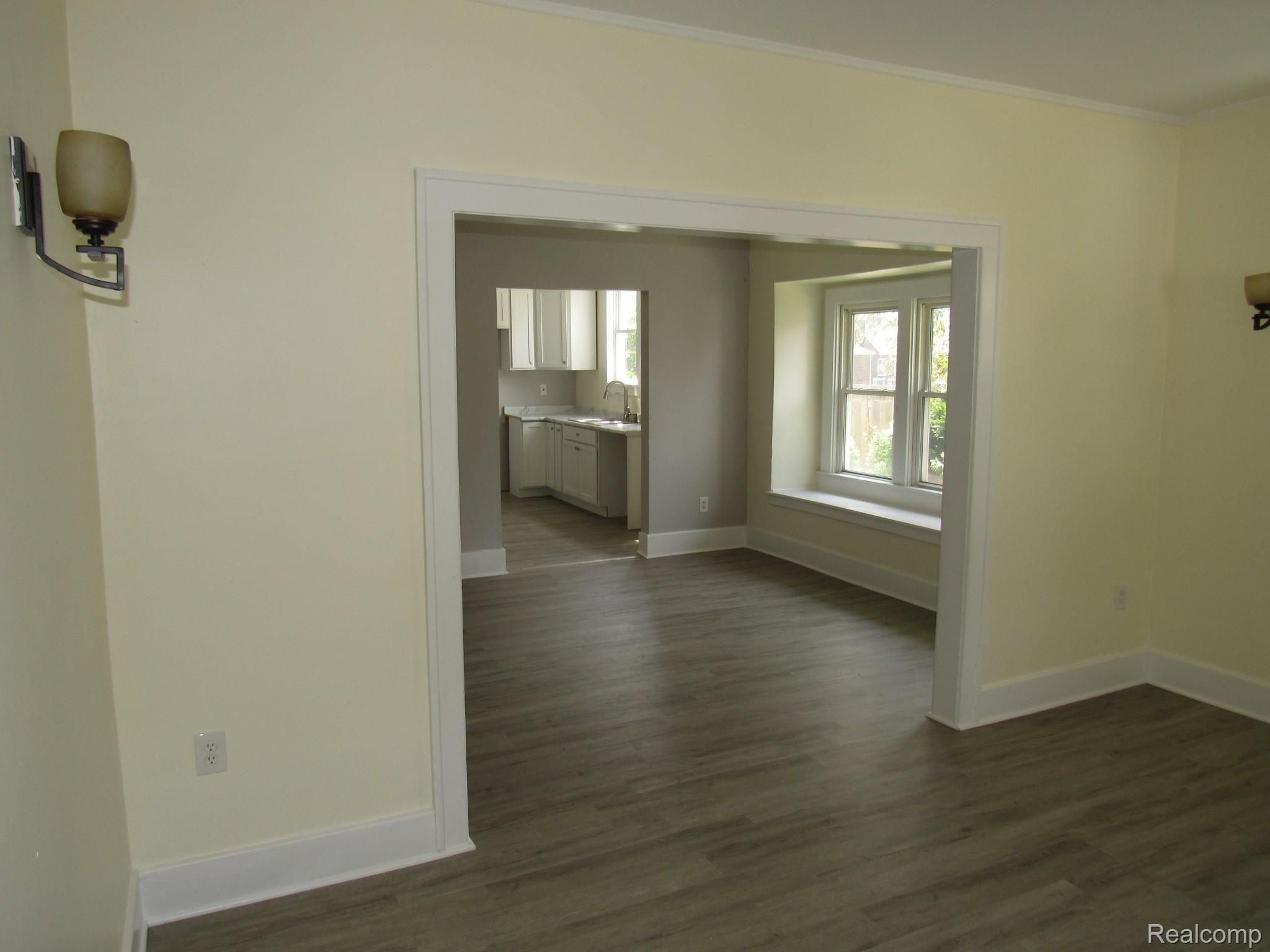 23012 Rausch Avenue Eastpointe, MI 48021 - Photo 18 of 52 23012 ROUSCH EASTPOINTE (156).JPG