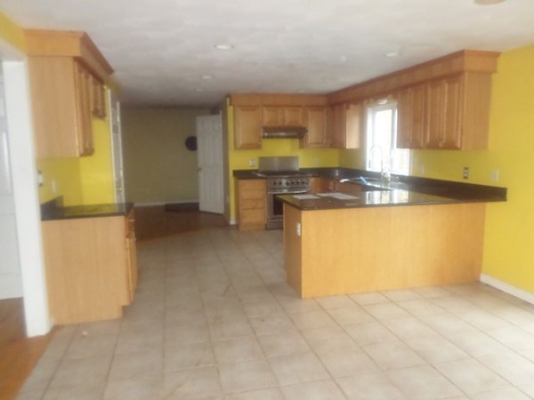 98 Derry Road Methuen, MA 01844 - Photo 12 of 30 Gallery Image 12