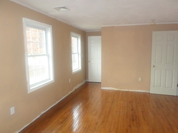 98 Derry Road Methuen, MA 01844 - Photo 9 of 30 Gallery Image 9