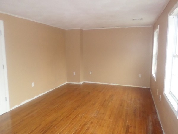 98 Derry Road Methuen, MA 01844 - Photo 10 of 30 Gallery Image 10