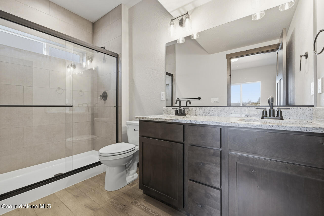 8429 North Snowflake Lane Hayden, ID 83835 - Photo 23 of 50 Bathroom
