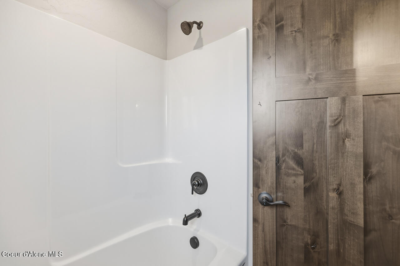 8429 North Snowflake Lane Hayden, ID 83835 - Photo 44 of 50 Tub