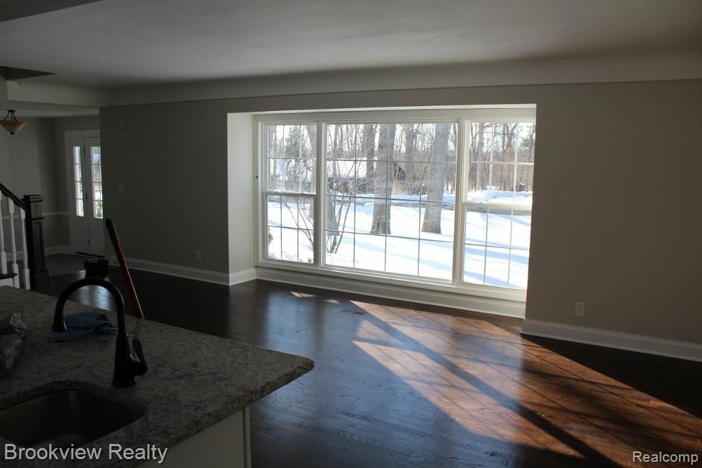 2956 Hillendale Drive Rochester Hills, MI 48309 - Photo 4 of 31