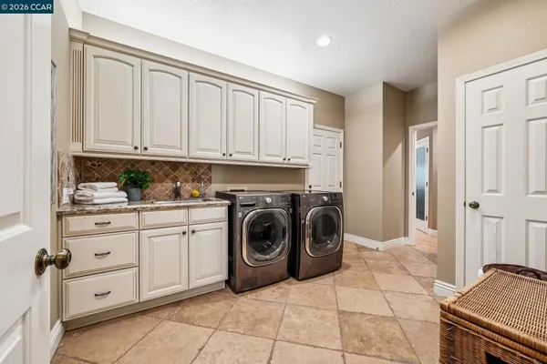 $2,500,000 | 3271 Blackhawk Meadow Drive, Danville, CA 94506