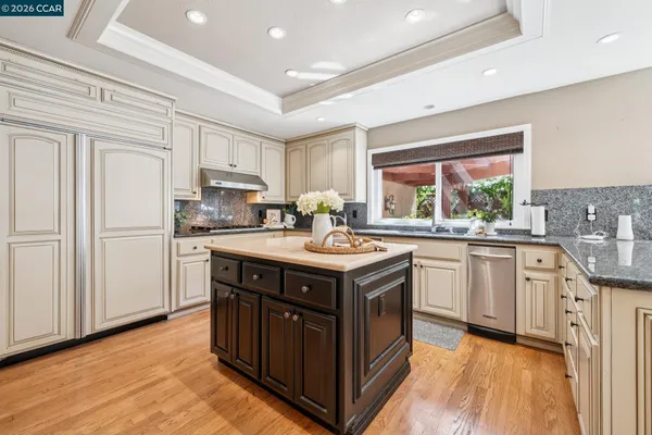 $2,500,000 | 3271 Blackhawk Meadow Drive, Danville, CA 94506