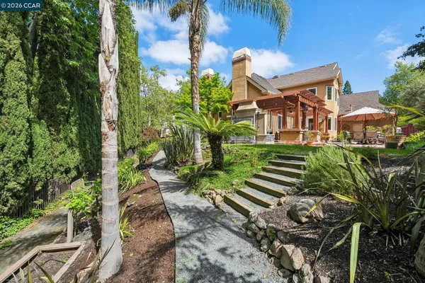 $2,500,000 | 3271 Blackhawk Meadow Drive, Danville, CA 94506