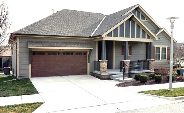 $639,000 | 8525 Cardinal Street, Lenexa, KS 66219